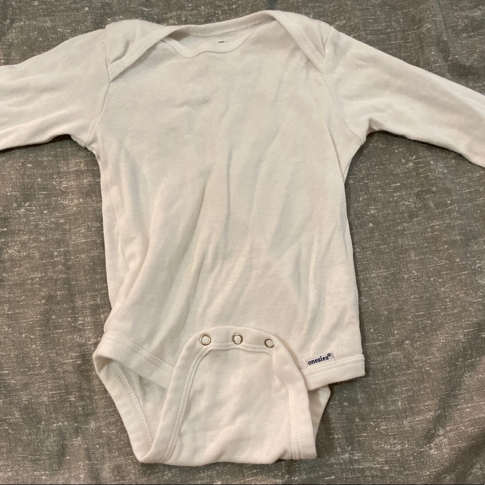 A plan white long sleeved t shirt